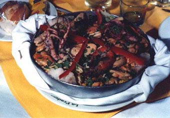 paella.jpg (20163 bytes)